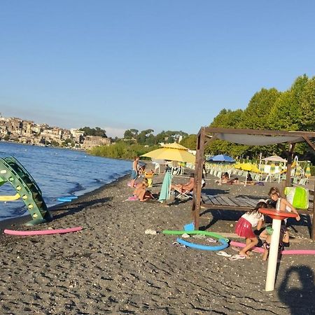 アングイッラーラ・サバーツィアIride Sul Lago 1 Via Principessa Jolanda 10-Piazza Del Moloアパートメント エクステリア 写真