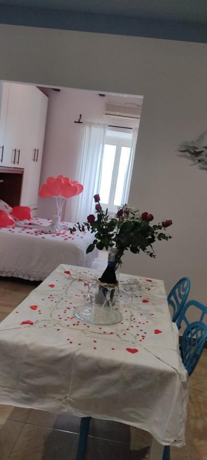 Iride Sul Lago 1 Via Principessa Jolanda 10-Piazza Del Molo アングイッラーラ・サバーツィア エクステリア 写真