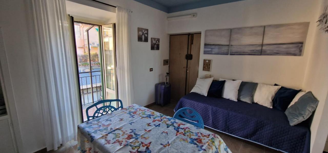 Iride Sul Lago 1 Via Principessa Jolanda 10-Piazza Del Molo アングイッラーラ・サバーツィア エクステリア 写真